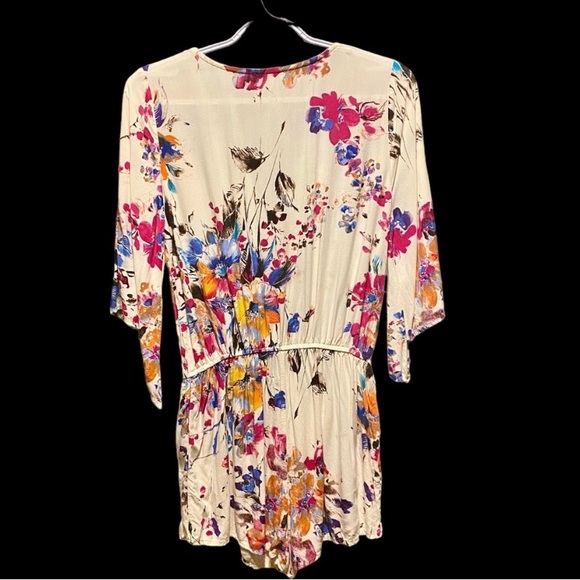 Umgee Colorful Floral Romper 3/4 Bell Sleeve, Elastic Waist, Faux Wrap. Size S - Picture 2 of 4